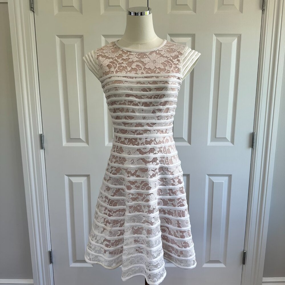 Betsy & Adam White Lace Overlay Cap Sleeve Crochet Fit & Flare Mini Dress Size 6